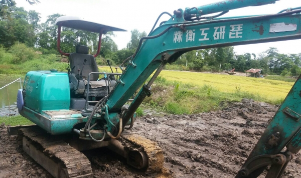 KOMATSU PC30-7 เก่านอก พร้อมใช้งาน KOMATSU PC30-7 เก่านอก พร้อมใช้งาน