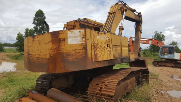 ขายด่วน KOMATSU PC200-2 สภาพสวยพร้อมใช้งาน เครื่อง 6 BD1T โซ่ช่วงล่างสวย เฟรมสวย ตัวเดินดี สนใจโทรสอบถาม 093-0764943  088-3223272  K ตั้ม