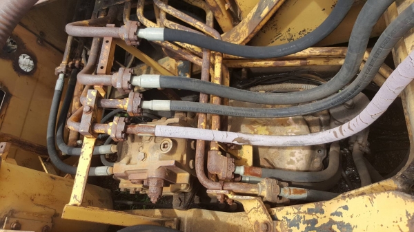 ขายด่วน KOMATSU PC200-2 สภาพสวยพร้อมใช้งาน เครื่อง 6 BD1T โซ่ช่วงล่างสวย เฟรมสวย ตัวเดินดี สนใจโทรสอบถาม 093-0764943  088-3223272  K ตั้ม