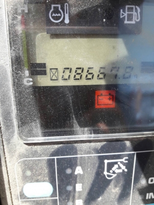 KOMATSU รุ่น PC 228 US 3  ( เทียบเท่ารุ่น 7 )