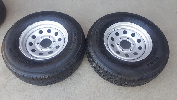 ขายล้อกะทะผ่าใหม่ขอบ15 พร้อมยาง\%XCD225/75/15 2 ล้อ