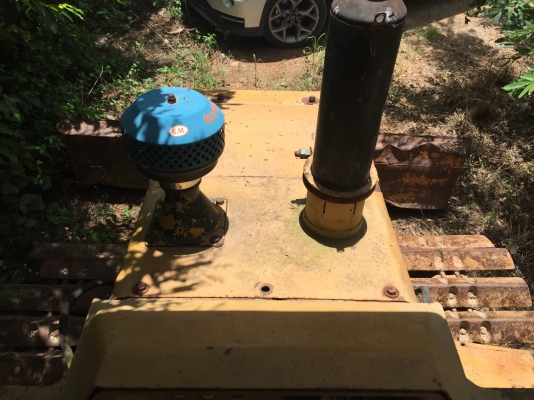 ขายรถดันดิน KOMATSU D21-P5 ขายรถดันดิน KOMATSU D21-P5