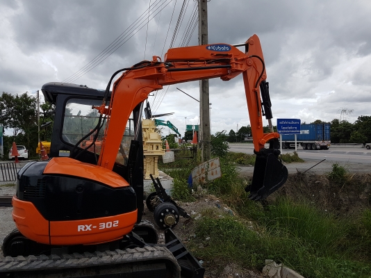 ขายรถขุดKubota  rx302...เครื่อง4สูบ