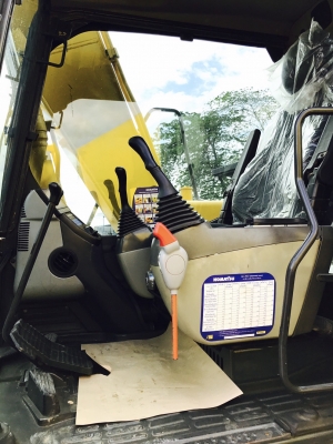 ขาย KOMATSU PC130-8 ไมล์ 2,927 ชม. รถสวยพร้อมใช้ เอกสารใบแจ้งจำหน่าย ขาย KOMATSU PC130-8 ไมล์ 2,927 ชม. รถสวยพร้อมใช้ เอกสารใบแจ้งจำหน่าย