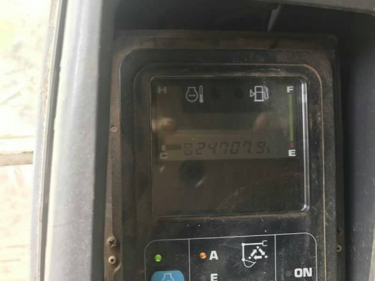 ขาย 1,080,000  KOMATSU PC200-7 บูมยาว 16 ม. ปี 2003 ทำงาน 24,xxx ชม. เครื่องดี ปั้มแรง โช่หนา เอวแน่น ไฟฟ้า เอกสารเล่มทะเบียน รถอยู่ จ.ลพบุรี  090-772-3710 090-772-3708