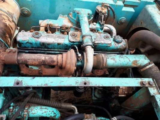 ขาย 695,000  KOBELCO SK 200 MARK 5 ธรรมดา บูมยาว 16 เมตร เครื่องดี ปั้มแรง โช่หนา เอวแน่น ไฟฟ้าครบ(ขาดมอเตอร์) เอกสารเล่มทะเบียน รถอยู่ จ.ลพบุรี  090-772-3710 090-772-3708