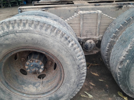 แท่นเพลาหาม F18 พร้อมยาง 8เส้น ตัดจากรถดั๊มพ์สิบล้อ แท่นเพลาหาม F18 พร้อมยาง 8เส้น ตัดจากรถดั๊มพ์สิบล้อ