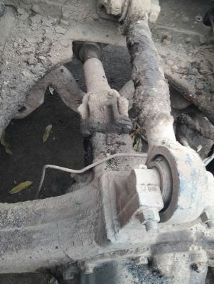 แท่นเพลาหาม F18 พร้อมยาง 8เส้น ตัดจากรถดั๊มพ์สิบล้อ แท่นเพลาหาม F18 พร้อมยาง 8เส้น ตัดจากรถดั๊มพ์สิบล้อ