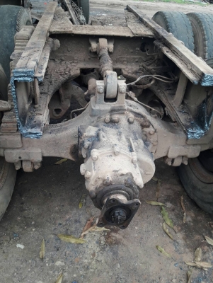 แท่นเพลาหาม F18 พร้อมยาง 8เส้น ตัดจากรถดั๊มพ์สิบล้อ แท่นเพลาหาม F18 พร้อมยาง 8เส้น ตัดจากรถดั๊มพ์สิบล้อ