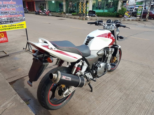 ขายแลกเทิร์นคับ HONDA CB1300 ปี2005 หัวฉีด กุญแจชิฟ สีสวย ท่อแต่งสแตนเลสทั้งเส้น แฮนด์บาร์ กันล้ม อิ