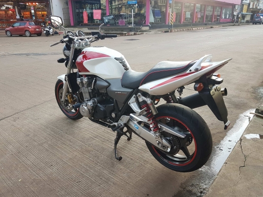 ขายแลกเทิร์นคับ HONDA CB1300 ปี2005 หัวฉีด กุญแจชิฟ สีสวย ท่อแต่งสแตนเลสทั้งเส้น แฮนด์บาร์ กันล้ม อิ ขายแลกเทิร์นคับ HONDA CB1300 ปี2005 หัวฉีด กุญแจชิฟ สีสวย ท่อแต่งสแตนเลสทั้งเส้น แฮนด์บาร์ กันล้ม อิ