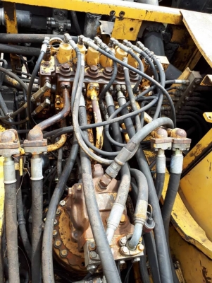 ขาย 650,000 บาท KOMATSU PC200-6 บูมยาว 16 เมตร ปี 2002 ทำงาน เครื่องดี ปั้มแรง โช่หนา เอวแน่น ไฟฟ้าครบเอกสารอินวอยท์ รถอยู่ จ.ลพบุรี โทร&ไอดีไลน์ 0610710295 ขาย 650,000 บาท KOMATSU PC200-6 บูมยาว 16 เมตร ปี 2002 ทำงาน เครื่องดี ปั้มแรง โช่หนา เอวแน่น ไฟฟ้าครบเอกสารอินวอยท์ รถอยู่ จ.ลพบุรี โทร&ไอดีไลน์ 0610710295