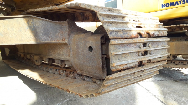 รถแบ็คโฮ KOMATSU PC200-7 ซีเรียล 8 หมื่น สภาพดีมาก จำนวน 2 คัน