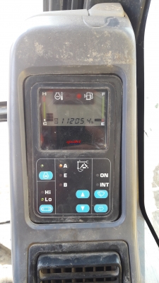 รถแบ็คโฮ KOMATSU PC200-7 ซีเรียล 8 หมื่น สภาพดีมาก จำนวน 2 คัน