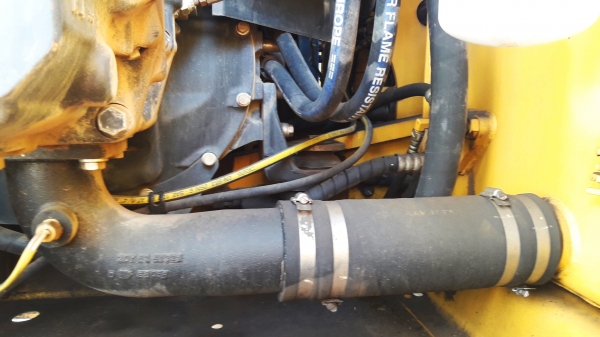 รถแบ็คโฮ KOMATSU PC200-7 ซีเรียล 8 หมื่น สภาพดีมาก จำนวน 2 คัน