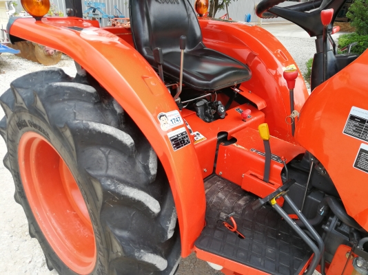 คูโบต้า L3608SP 4 WD  รถเกรด A ใบมีดตราช้าง ผานหลังใหม่ ทำงาน 323 ชั่วโมง