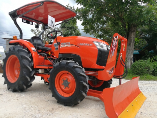 คูโบต้า L3608SP 4 WD  รถเกรด A ใบมีดตราช้าง ผานหลังใหม่ ทำงาน 323 ชั่วโมง