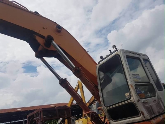 ขาย 585,000 บาท HITACHI EX300-1 บูมยาว 16 เมตร เครื่องดี ปั้มแรง โช่หนา เอวแน่น เอกสารเล่มทะเบียน  รถอยู่ จ.ลพบุรี โทร&amp;ไอดีไลน์ 0610710295