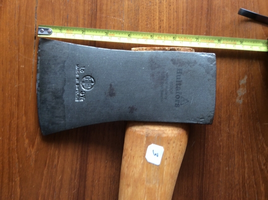 ขายขวานตราเสือ3 1/2ปอน HULT MADE IN SWEDEN.นำเข้าจากสวีเดนทั้งตัว