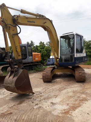 ขายKOMATSU PC60-6 เก่าญี่ปุ่นแท้  มีลายแย๊ก  5,XXX  ชั่วโมง  สภาพสวย พร้อมใช้ โทร 089-3818694  ดวงนภา