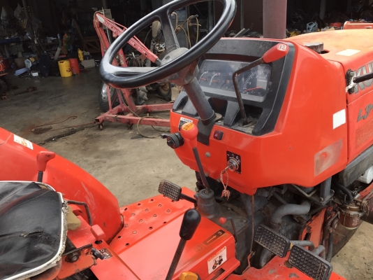 ขายด่วน รถไถ คูโบต้า m 5000  ยางใหม่เครืองนิ่ม.  2เพลา.  มีใบดันหน้าอย่างเดียว เอกสารพร้อม ขาย270000