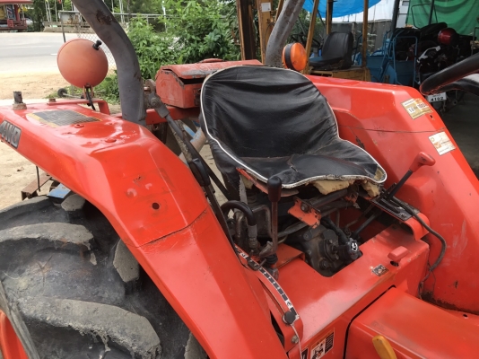 ขายด่วน รถไถ คูโบต้า m 5000  ยางใหม่เครืองนิ่ม.  2เพลา.  มีใบดันหน้าอย่างเดียว เอกสารพร้อม ขาย270000