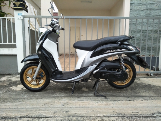รายละเอียด Fino หัวฉีด ปี56 รุ่น Premium ล้อแม็กแท้ ขอบ 12 เล่มครบ 23,000-