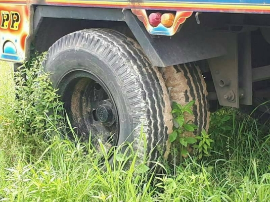 ขาย 1,950,000  ISUZU DECA 300 ปี 54 (แม่ไม่ดั้ม-ไม่ดั้ม) หัวบาง ยางดี คัสชีสวย เอกสารเล่มทะเบียน  รถอยู่ จ.ยโสธร  090-772-3710 090-772-3708