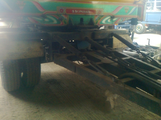 ลูกพ่วง 3 เพลาแท้ ยาว 6.80 เมตร กระบะอลูมิเนียม ปี 50