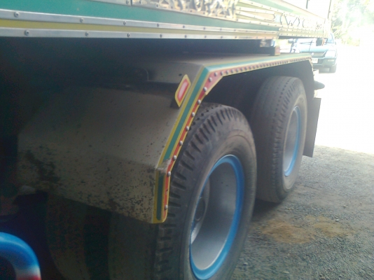 ลูกพ่วง 3 เพลาแท้ ยาว 6.80 เมตร กระบะอลูมิเนียม ปี 50