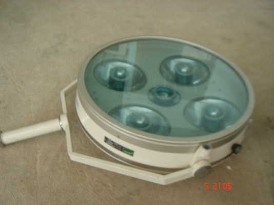 ขายโคมไฟผ่าตัด