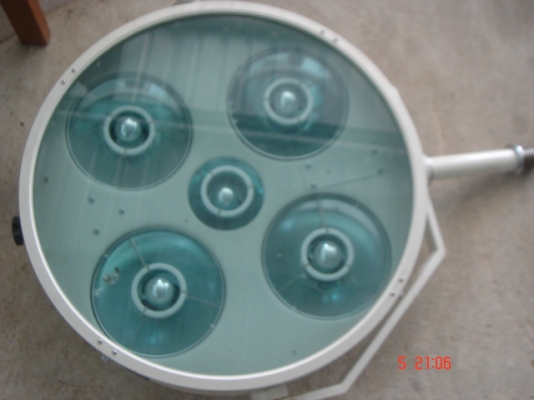 ขายโคมไฟผ่าตัด