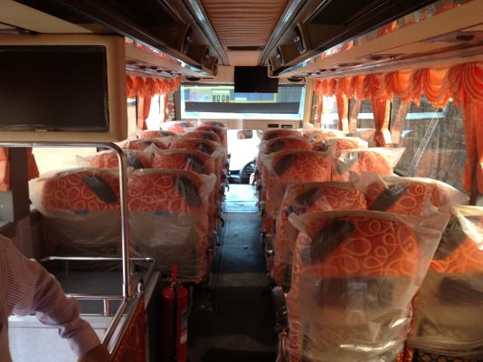 รถบัส 6ล้อ ขนาด 12ม. 340แรงม้า ถุงลมเขาควาย ต่อตัวถังเมืองไทย ราคา 4,290,000