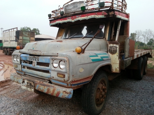 ขายด่วนสิบล้อหน้ายาวหางปลาสองเพลาใหญ่ NISSAN มีสโลว์เครื่อง HO7Cพวงมาลัยเพาเวอร์ทะเบียนเป็นทาดลาดแล้วรีบจอง 0801515451 0811838154