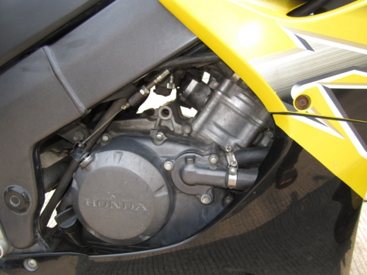 ยังไงก็ขาย CBR150ปี49ไมเหลืงล้อแม็กแท้เครื่องดีเดิมๆชุดโอนครบ