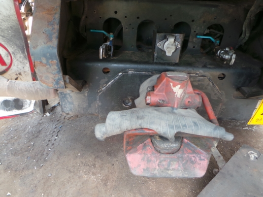 ISUZU DECA FXZ360  ปี 2553 หัวบางเดิม เครื่องเดิม เฟืองเร็วค่ะ
