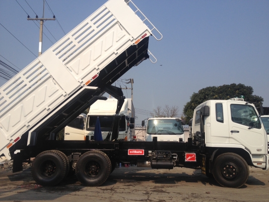 ขายรถบรรทุก FUSO มือ 1 พร้อมบริการต่อกระบะ