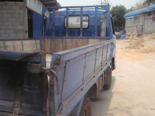 ขอบคุณArrow หาดแพง นครพนม จอง10000ขายด่วน nkr  4JB1 88HP แคชชีสวยจัด ยาง70\%