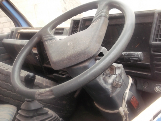 ขอบคุณArrow หาดแพง นครพนม จอง10000ขายด่วน nkr  4JB1 88HP แคชชีสวยจัด ยาง70\%