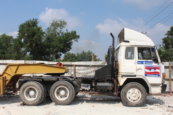 ขายหัวลากพร้อมหาง Hino v8 EF750 1,200,000 บาท