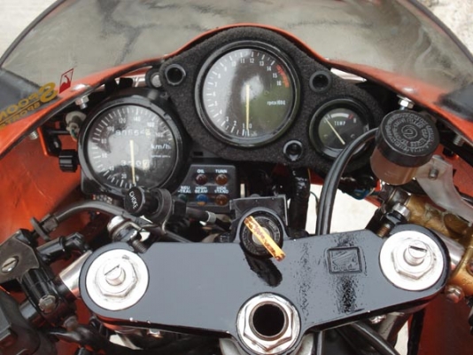 วุฒินนบุรี// CBR400rr ปี92 แฟริ่งแต่งตัว600สวยๆแทพๆเครื่องดีมาก สดๆ พร้อมใช้