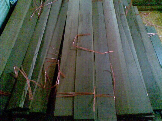 ขายไม้แดงขนาด หนา 1นิ้ว กว้าง 4นิว ยาว 1.25เมตร ขายไม้แดงขนาด หนา 1นิ้ว กว้าง 4นิว ยาว 1.25เมตร