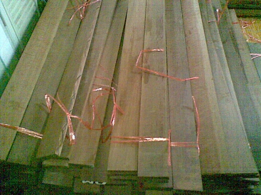 ขายไม้แดงขนาด หนา 1นิ้ว กว้าง 4นิว ยาว 1.25เมตร ขายไม้แดงขนาด หนา 1นิ้ว กว้าง 4นิว ยาว 1.25เมตร