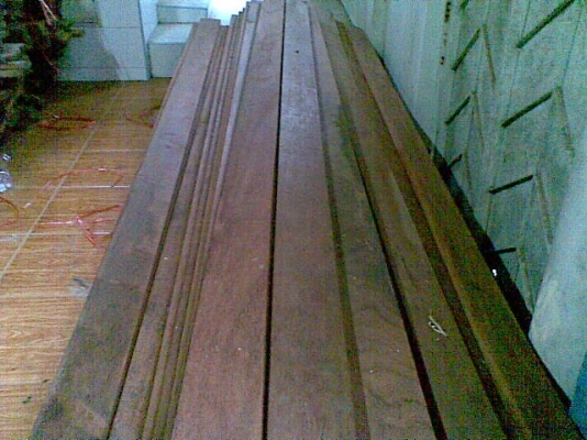 ขายไม้แดงขนาด หนา 1นิ้ว กว้าง 4นิว ยาว 2.70 เมตร แผ่นละ 450 บาท ขายไม้แดงขนาด หนา 1นิ้ว กว้าง 4นิว ยาว 2.70 เมตร แผ่นละ 450 บาท