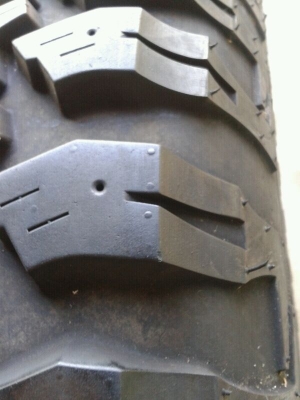 ขาย Mud Maxxis 762 ขนาด 265/75/16 ปลายปี 11