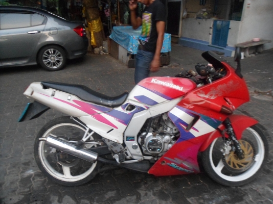ขายรถจักรยานยนต์kawasaki150ccเซอร์ปิโก็