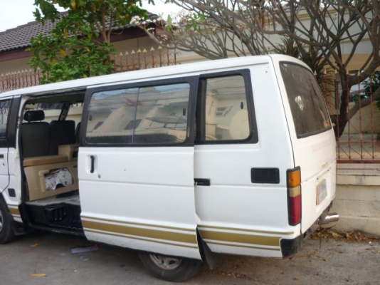 รถตู้hiace ตาหวาน เครือ่ง 1G auto LPG พวงมาลัยเพาเวอร์