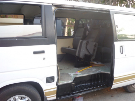 รถตู้hiace ตาหวาน เครือ่ง 1G auto LPG พวงมาลัยเพาเวอร์