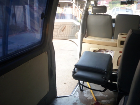 รถตู้hiace ตาหวาน เครือ่ง 1G auto LPG พวงมาลัยเพาเวอร์