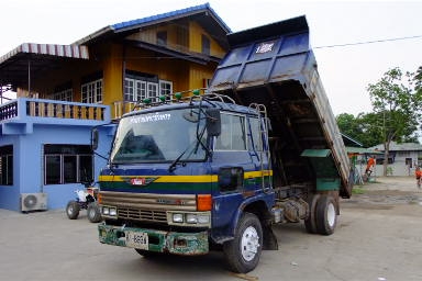 ขายหกล้อดั้ม  HENO FD เครื่อง HO7C 185 แรง เอกสานพร้อมโอน